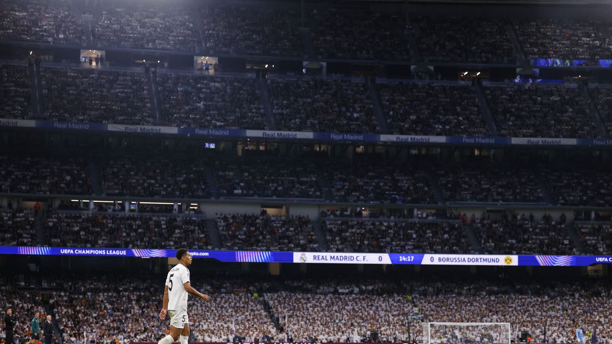 Madrid, Spain - October 22: Jude Bellingham of Real Madrid CF looks on during the UEFA Champions League 2024/25 League Phase MD3 match between Real Madrid C.F. and Borussia Dortmund at Estadio Santiago Bernabéu on October 22, 2024 in Madrid, Spain. (Photo by Manu Reino/DeFodi Images via Getty Images)