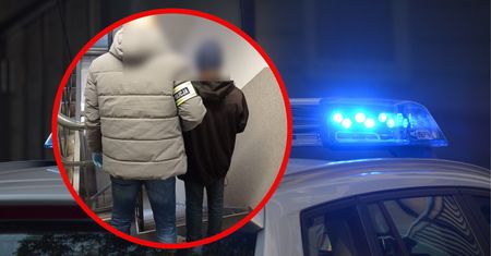Rozdawał kwiaty nieznajomym. Wcześniej okradł kwiatomat