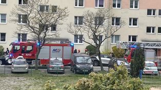 Włocławek: Pożar w piwnicy wieżowca przy placu Kolanowszczyzna. Sytuacja budzi strach