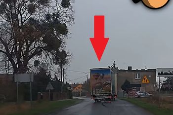 Ciężarówka wpada w poślizg. Włosy jeżą się na głowie