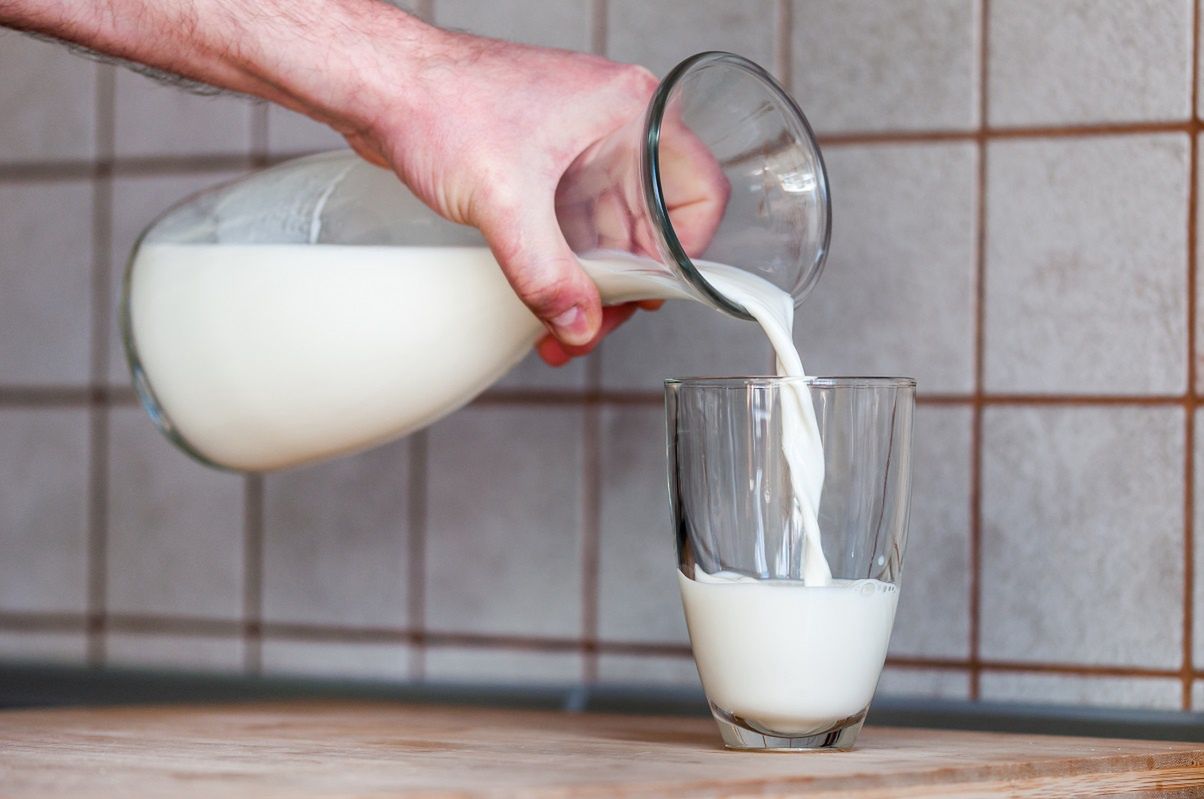 Milk's health impact: Balancing benefits with risks