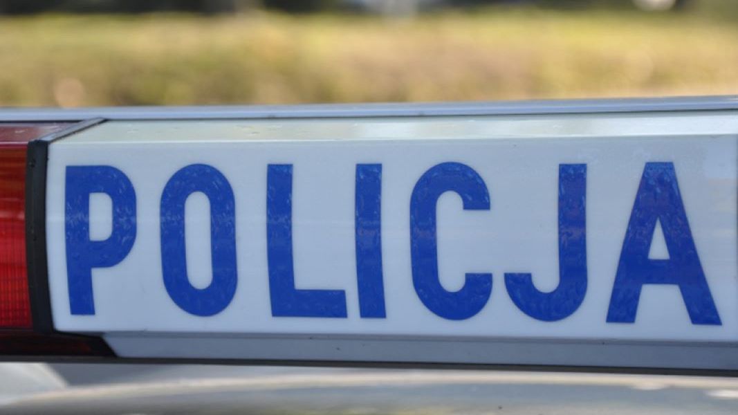 Nieodpowiedzialna matka została zatrzymana przez policję 