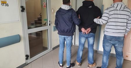 Złodziej uciekał na bosaka