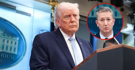 Napięcia wokół Donalda Trumpa. "Kody nuklearne" i sprzeciw generała
