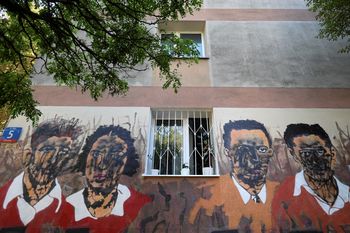 Wandale zniszczyli mural upamiętniający bohaterów powstania. Policja szuka sprawców