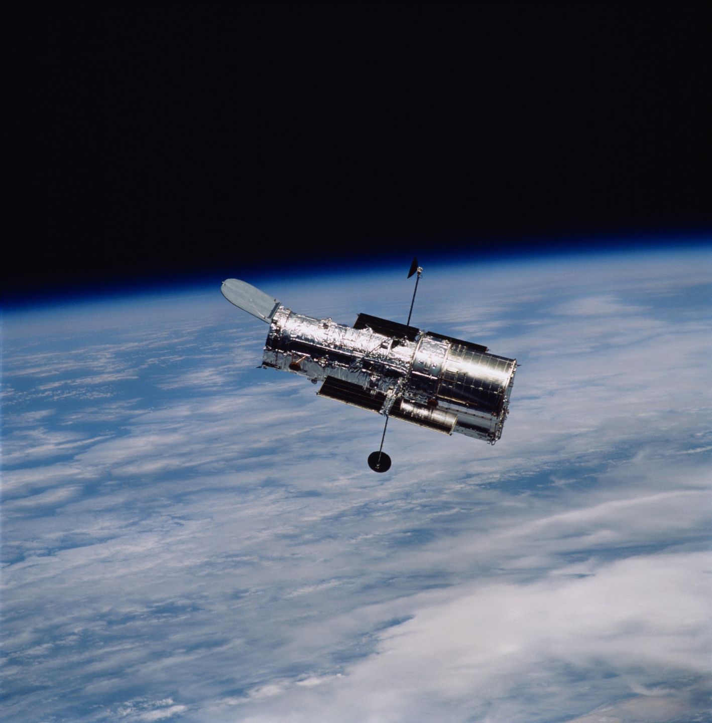 Teleskop Hubble'a znowu działa! Przesłał niesamowite zdjęcia 1
