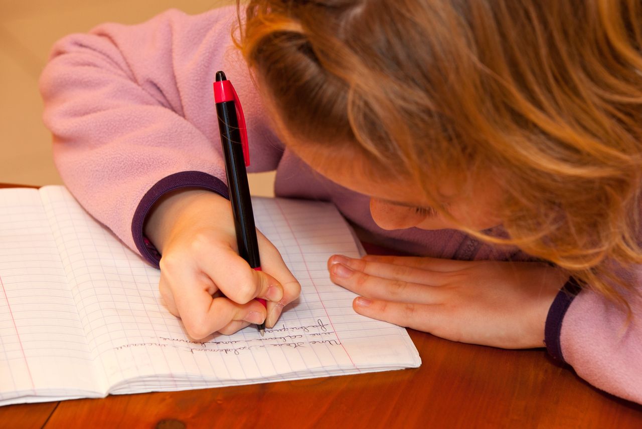 Dysgrafia – przyczyny, objawy, terapia i wsparcie