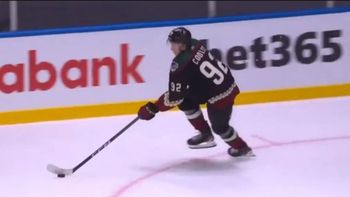 Bajeczny kontrakt! Kluczowy zawodnik klubu NHL zarobi okrągłą sumę