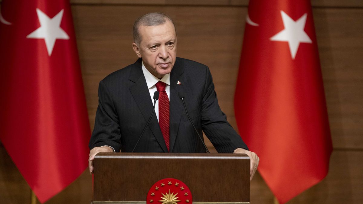 ANKARA, TURKIYE - SEPTEMBER 06: Turkish President Recep Tayyip Erdogan speaks during the launch of Medium Term Programme at the Presidential Complex in Ankara, Turkiye on September 06, 2023. (Photo by Aytac Unal/Anadolu Agency via Getty Images)