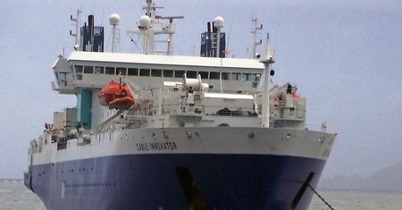 Światłowód w Arktyce uszkodzony. Amerykanie podejrzewają Rosjan