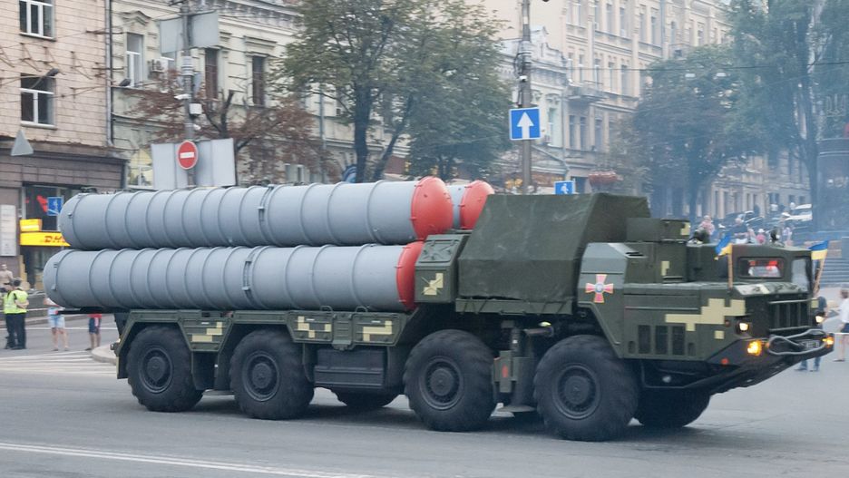 W Bułgarii toczy się wojna o pomoc Ukrainie. Gdyby stare systemy S-300 pojechały do Kijowa, Sofia mogłaby kupić znacznie nowocześniejsze uzbrojenie 