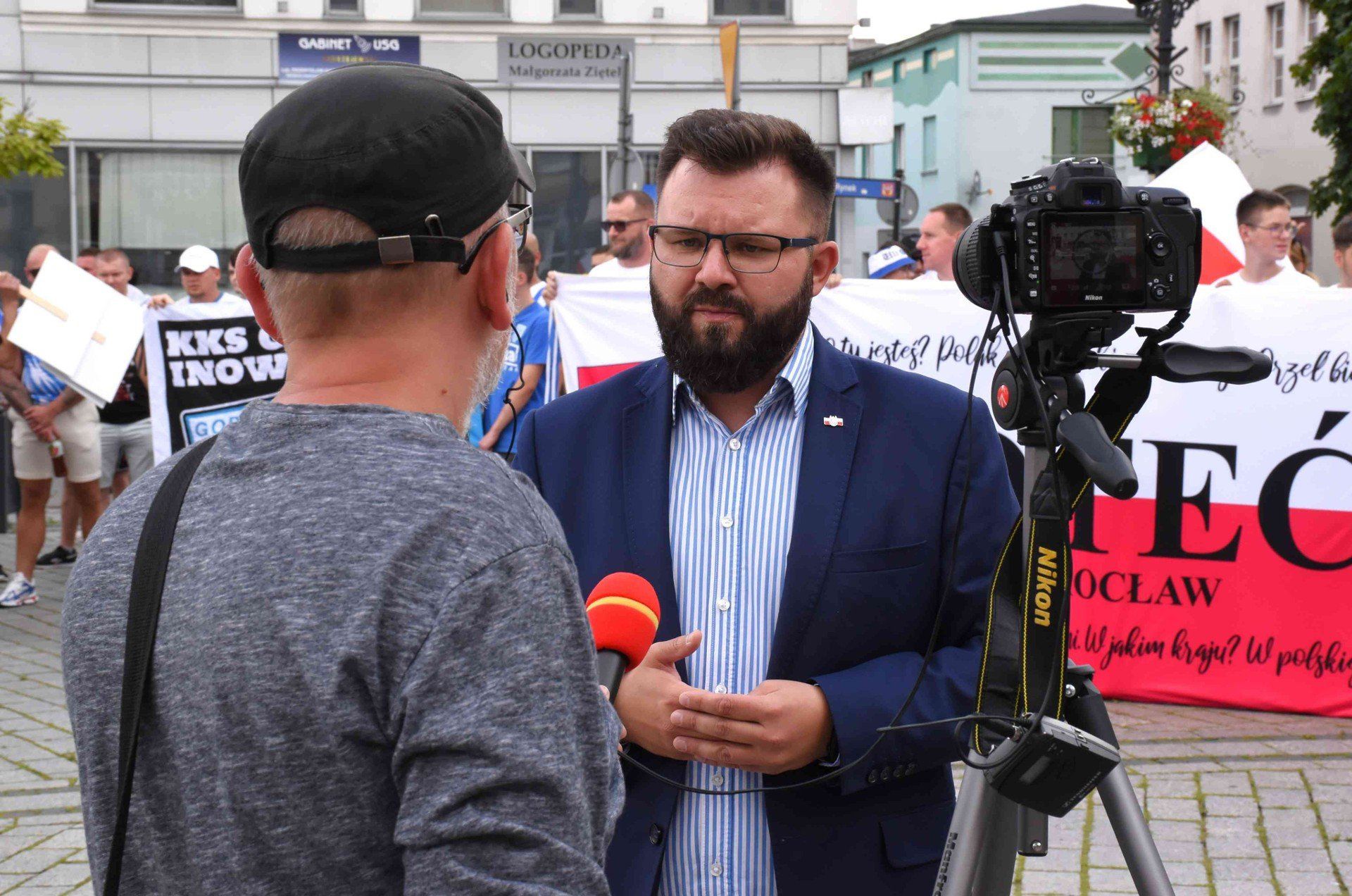 Protest przeciw nielegalnej imigracji na Rynku w Inowrocławiu