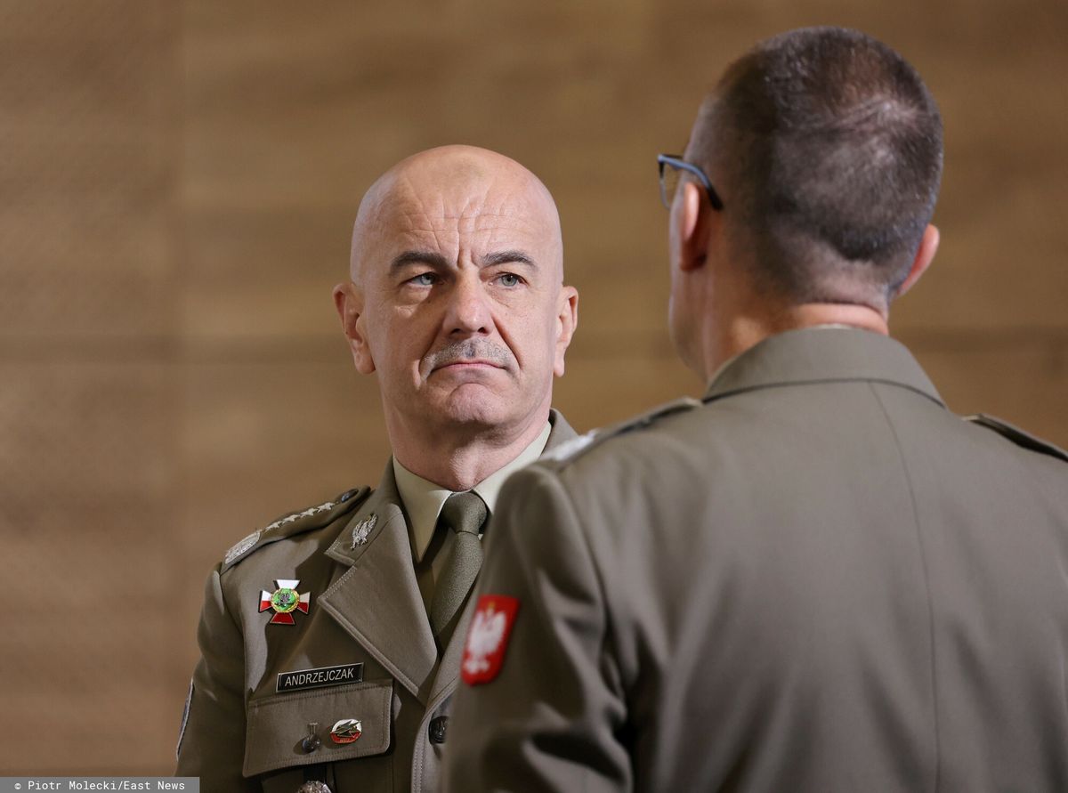 Gen. Andrzejczak przekazał obowiązki. "Pozbawione emocji" - WP Wiadomości