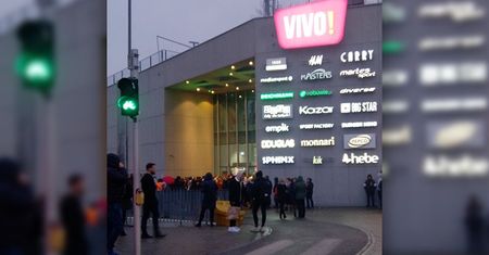 Ewakuacja trzech galerii handlowych: VIVO Lublin, Felicity Lublin i Outlet Center Lublin. Na miejscu pracują policjanci