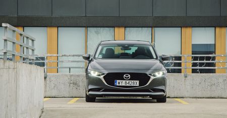 Mazda 3 z silnikiem 2.0 Skyactiv-G pokazuje, że nie potrzeba 3 cylindrów i 8 biegów