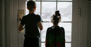 Zima bez nudy. Jak mądrze spędzać czas z dzieckiem w domu i nie zgubić relacji