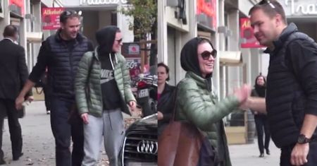 Karolak i Boczarska wychodzą z sushi