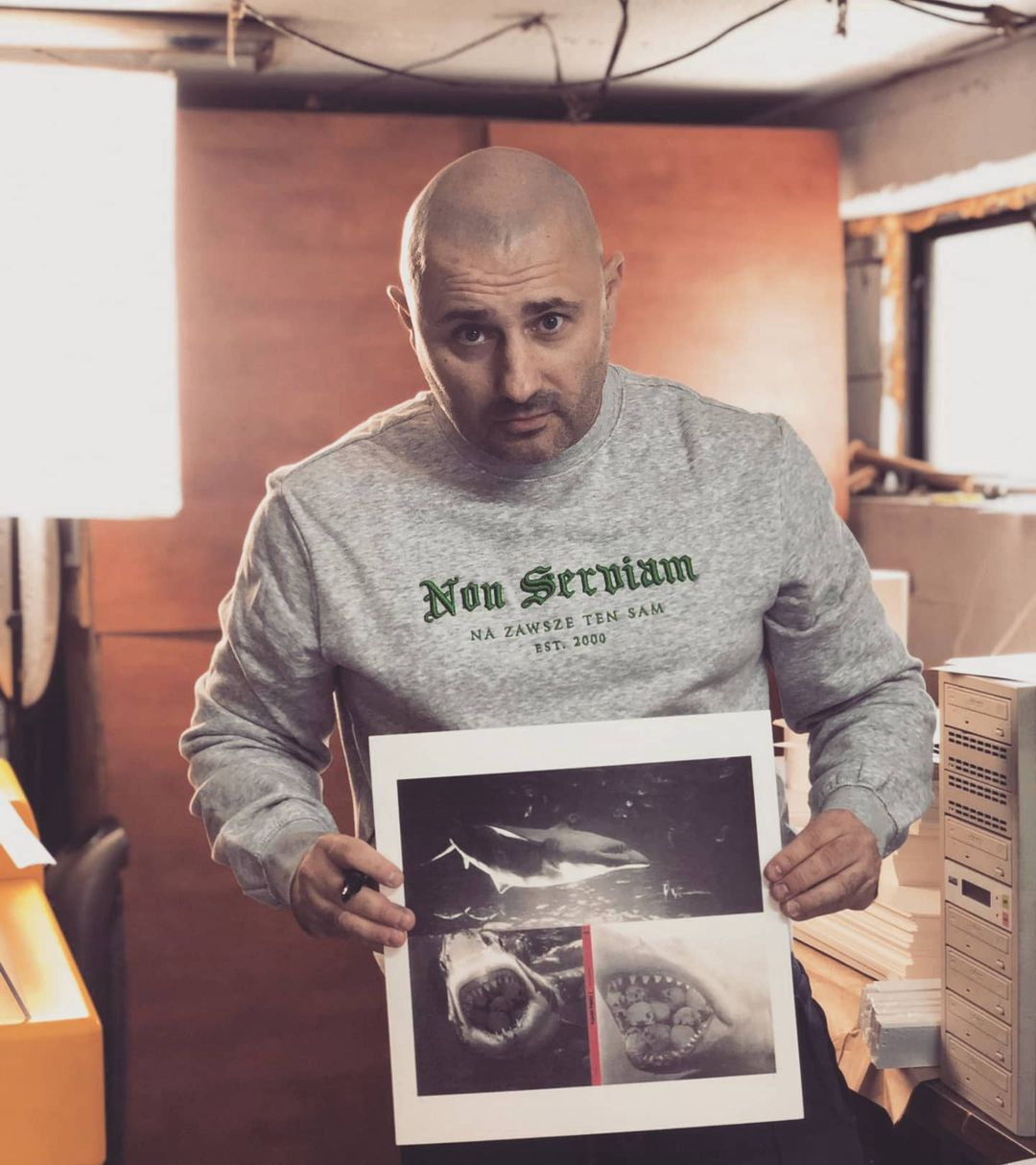Raper Pih o Kurdej-Szatan w nowej piosence: "TĘPA DZIDA" 