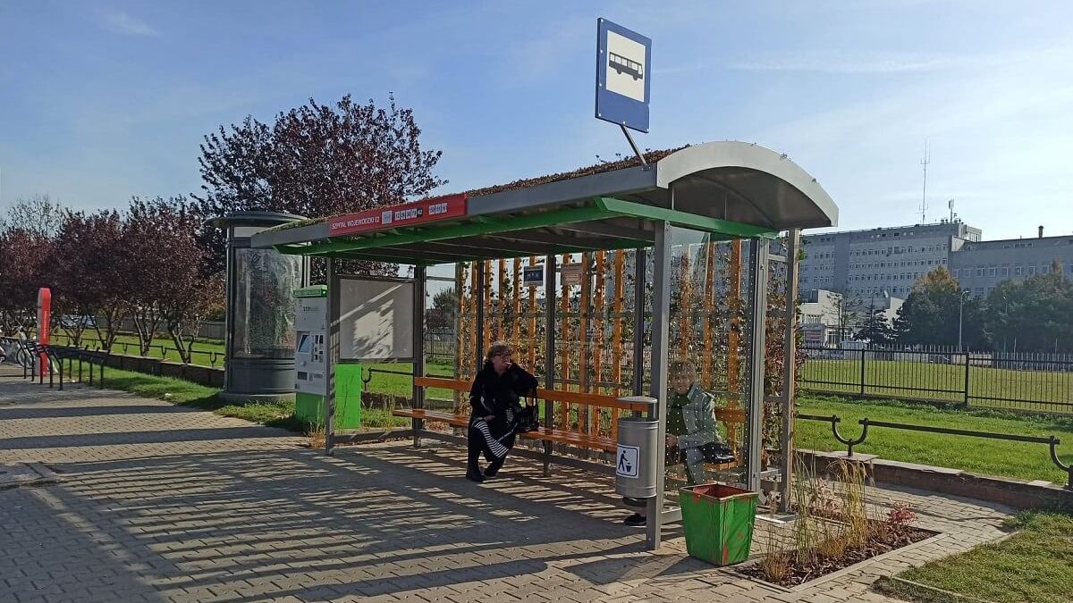 Zielony przystanek przy szpitalu wojewódzkim na al. Kraśnickiej