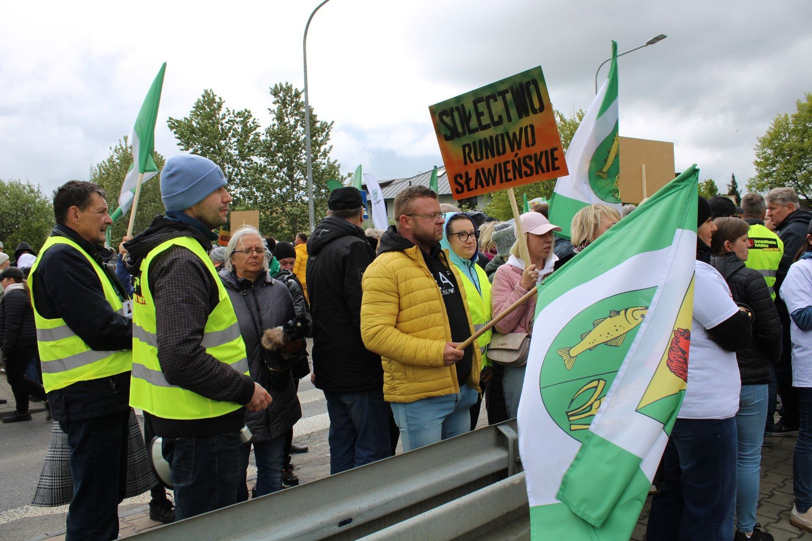 Protest mieszkańców gminy i miasta Kobylnica.