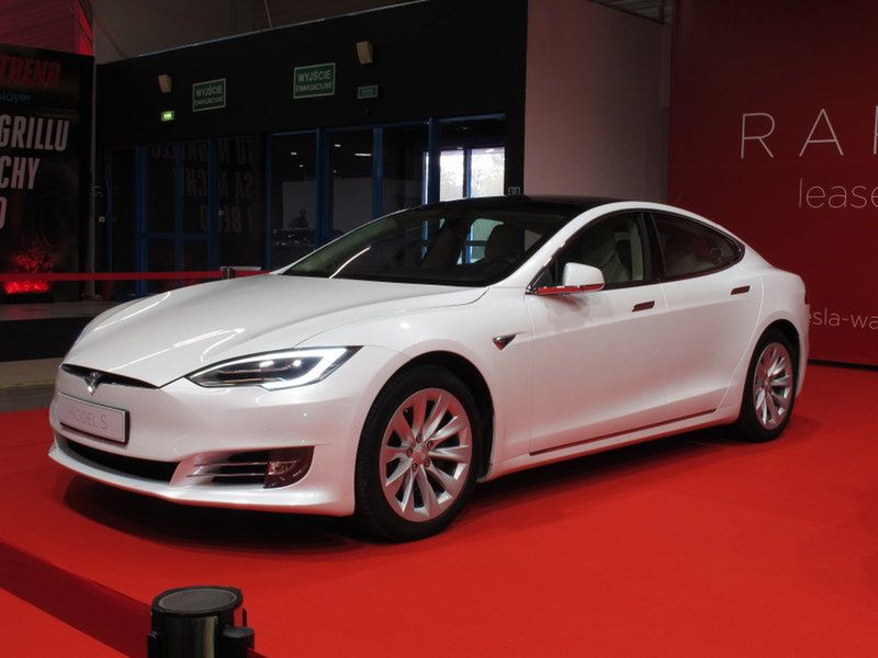 Tesla S
