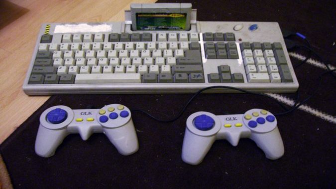 Steam Controller z analogiem i przyciskami. W temacie padów naprawdę nie da się zrobić niczego nowego? 1