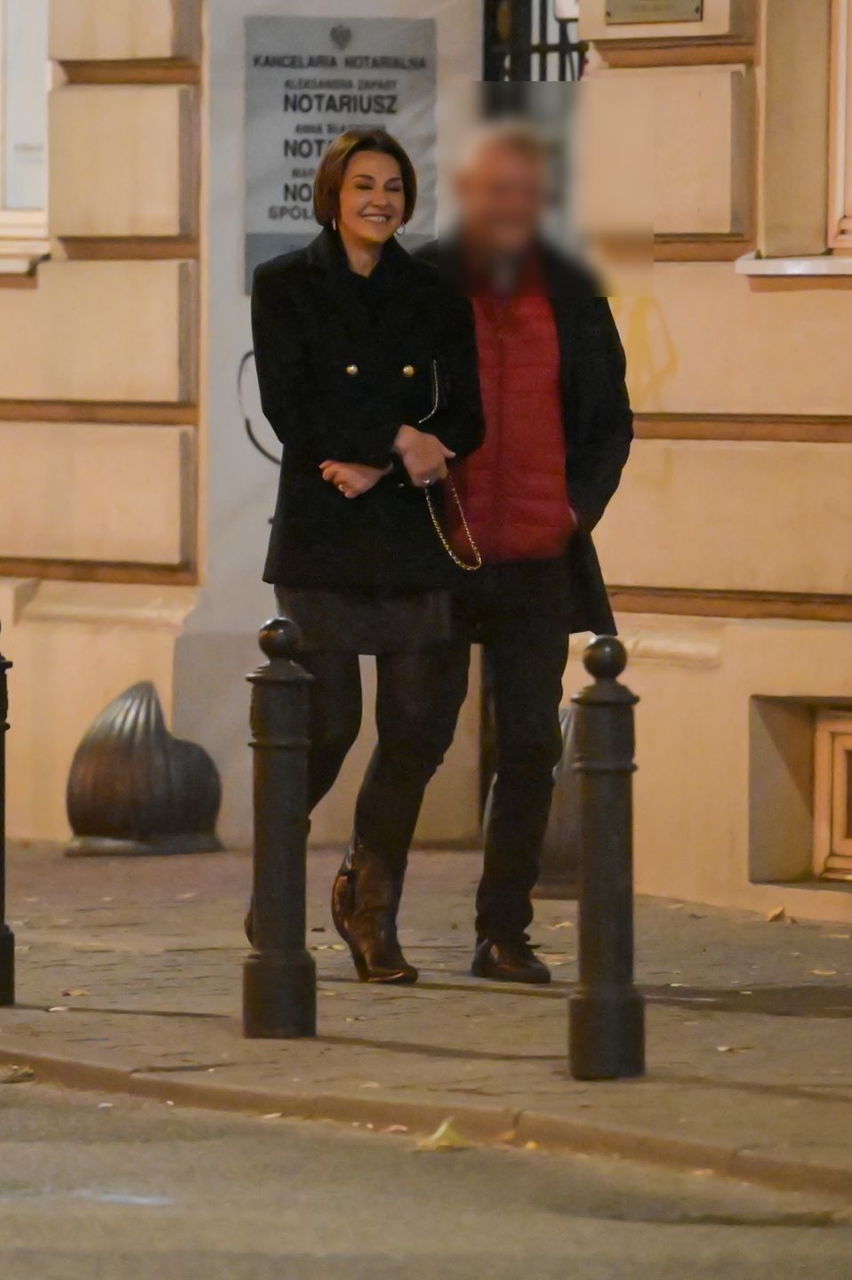 Anna Popek spędza wieczór przy winie w towarzystwie tajemniczego mężczyzny