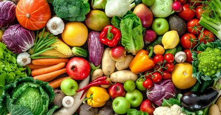 8 produktów, które najlepiej jeść na surowo