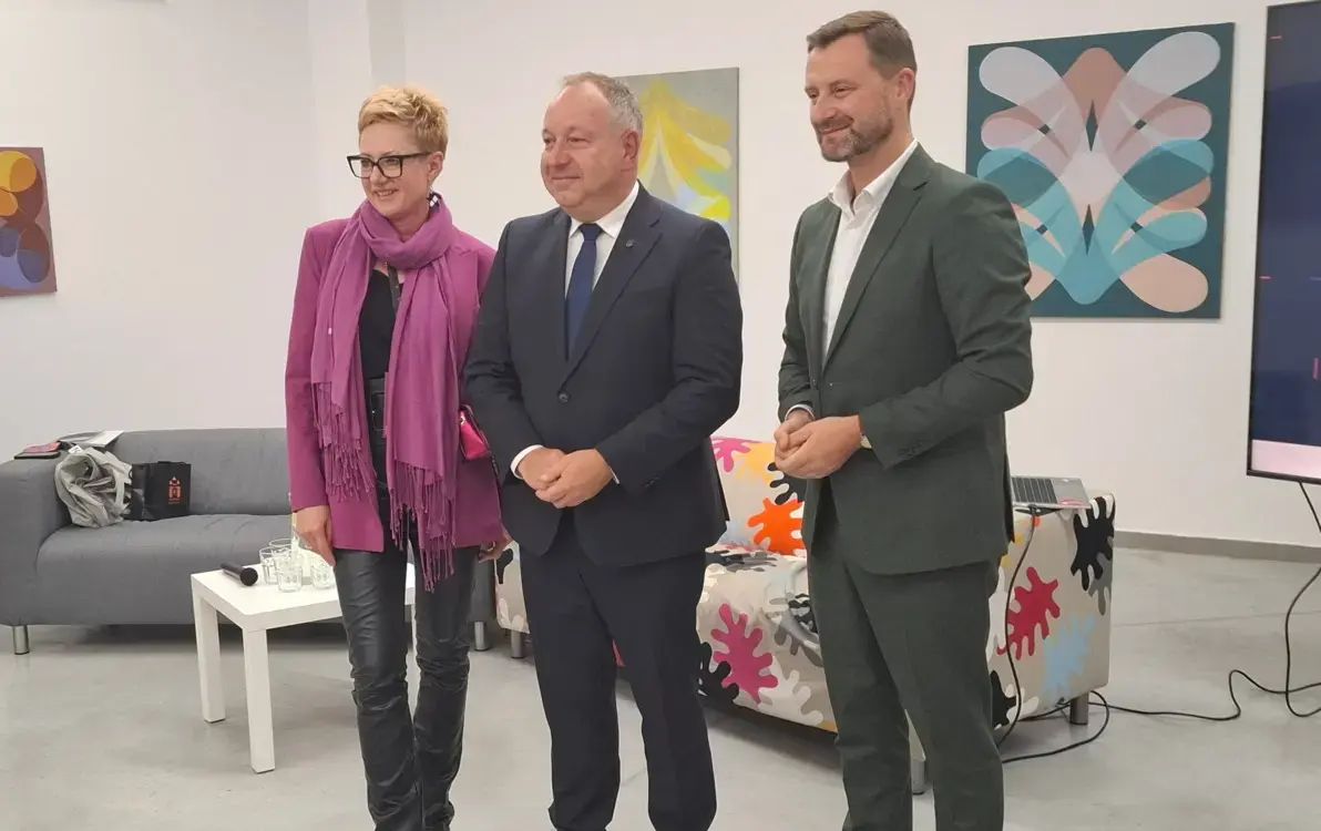 Ostrowiec centrum sztuki - trwa 11. zjazd dawnej sieci BWA