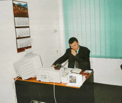 Polski miliarder pokazał pierwsze biuro. Wiecie, kto jest na zdjęciu?