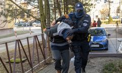 Gwałt biegaczki w Skokach. Podejrzany przyznał się. 26-latek z zarzutami