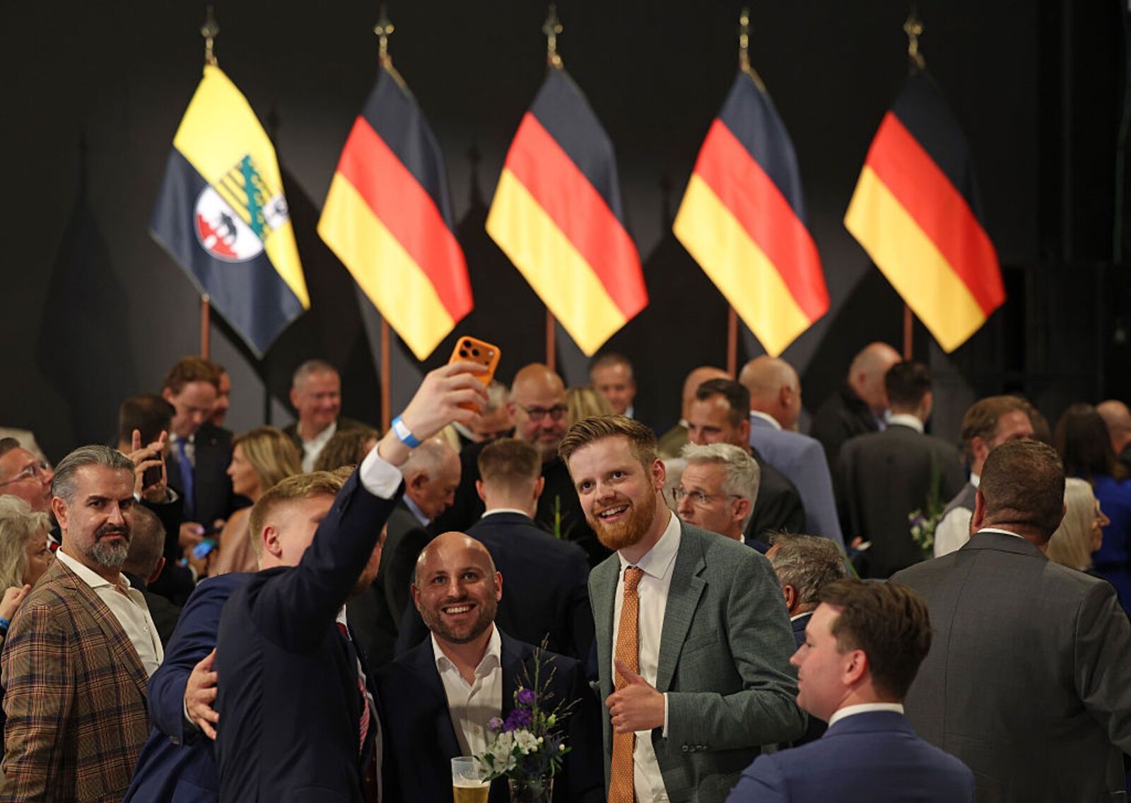 AfD w Saksonii-Anhalt: Jak zwycięstwo skrajnej prawicy zmienia grę w UE i relacjach polsko-niemieckich