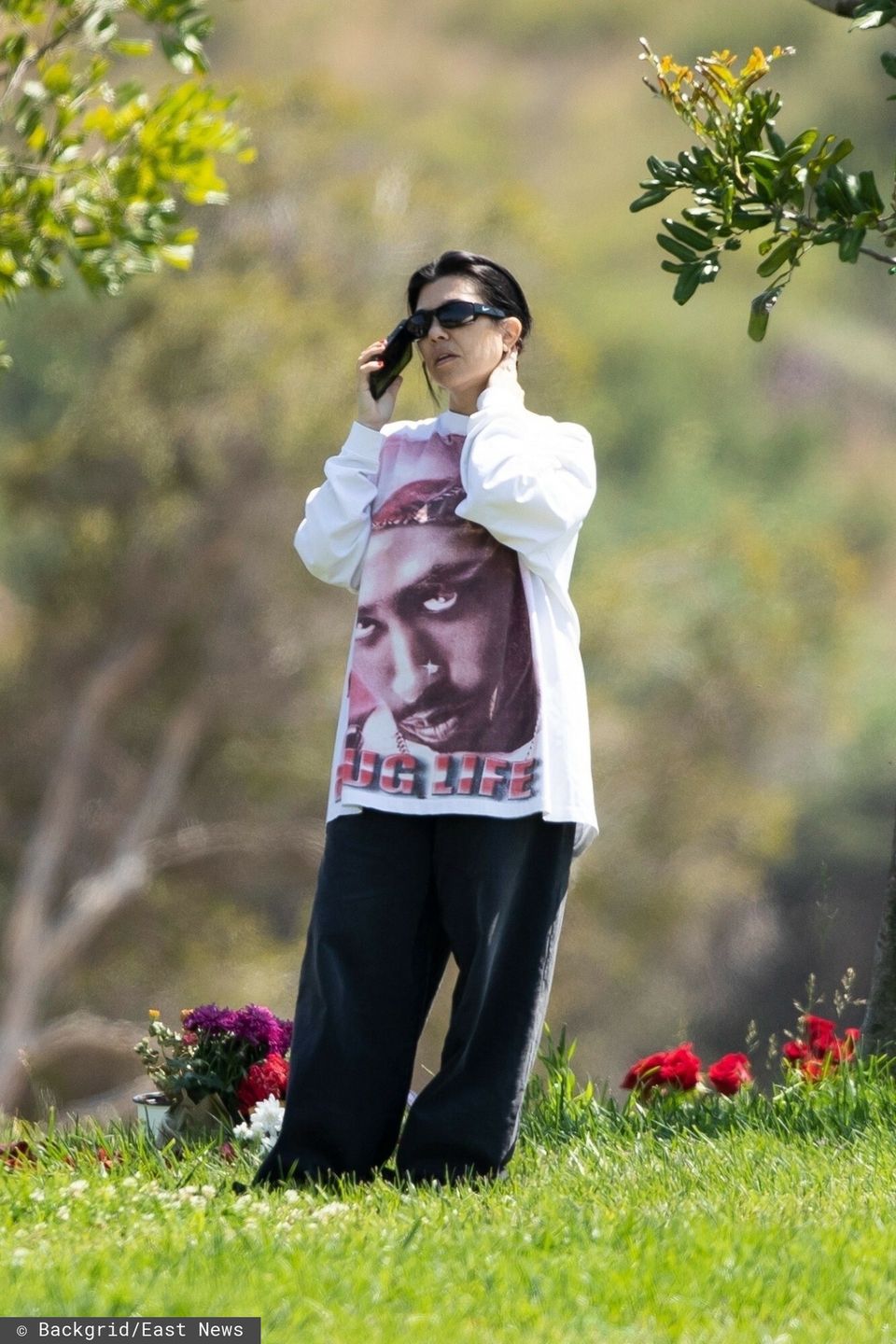 Kourtney Kardashian w stylizacji oversize
