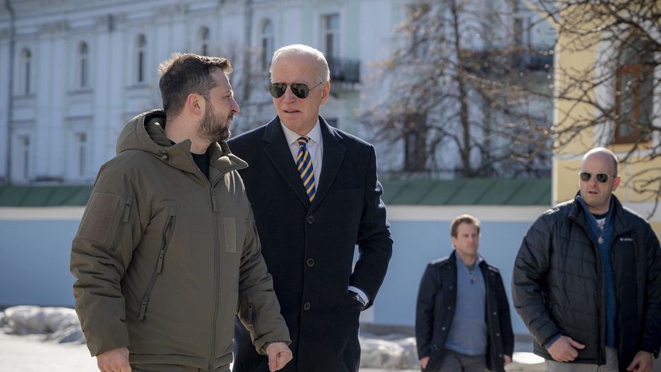 Prezydent Biden wczesnym popołudniem wyruszył do Polski