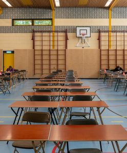 Matura 2020. Szkoły szykują się na egzaminy. Odstępy odmierzone, sale zdezynfekowane. "Musi być bezpiecznie"
