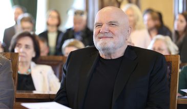 Tygodnik pozbywa się znanego rysownika. Już nie śmieszy?