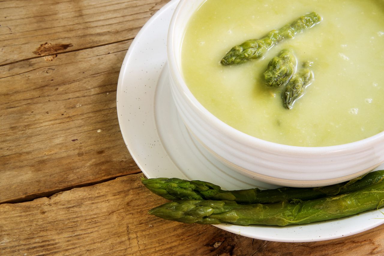 Spargelsuppe: Gesund, lecker und voller Vitamine im Frühling