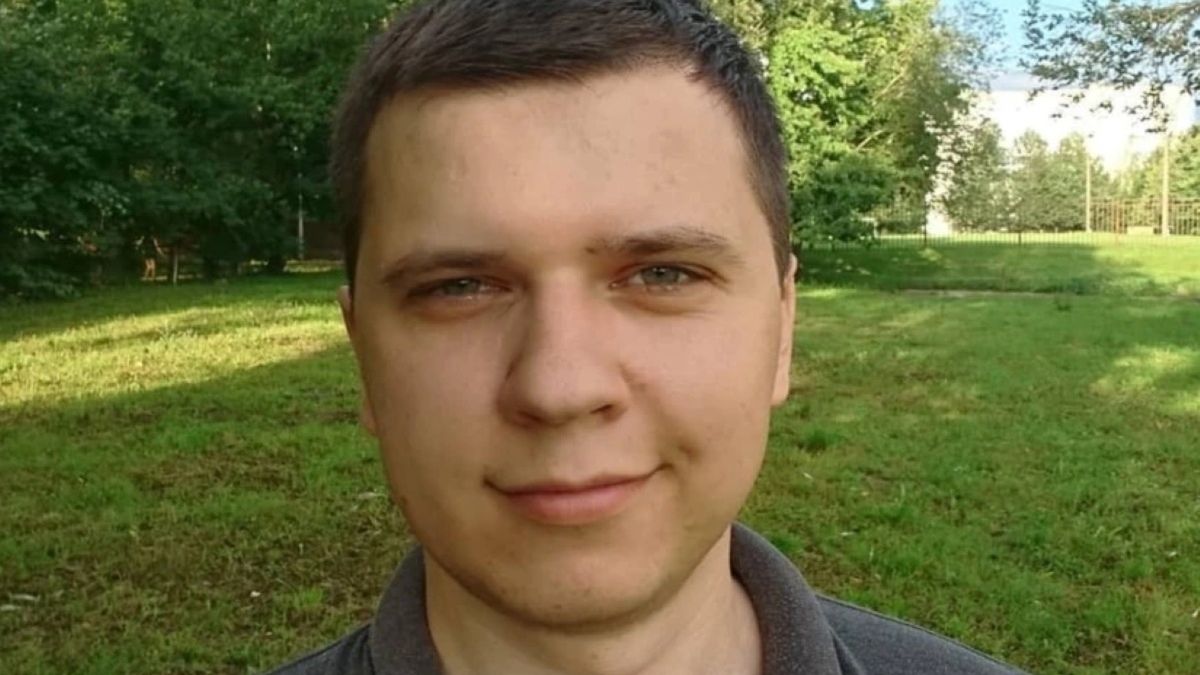 Tragiczne wydarzenia rozegrały się w trakcie tzw. rewizji adresowej. Zmarły miał nazywać się Andrei Seltzer