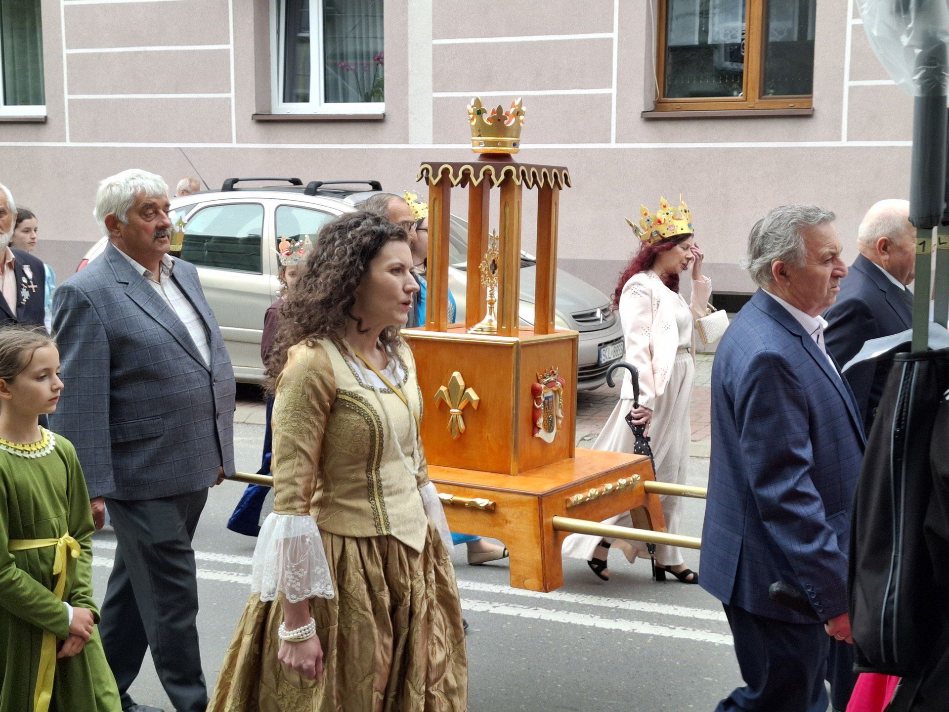 Procesja z relikwiami św. Jadwigi przeszła ulicami Radomska