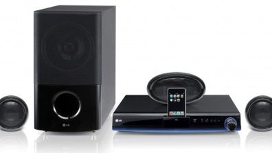 LG 5.1 HB954SP. iPod obok Blu-ray 1