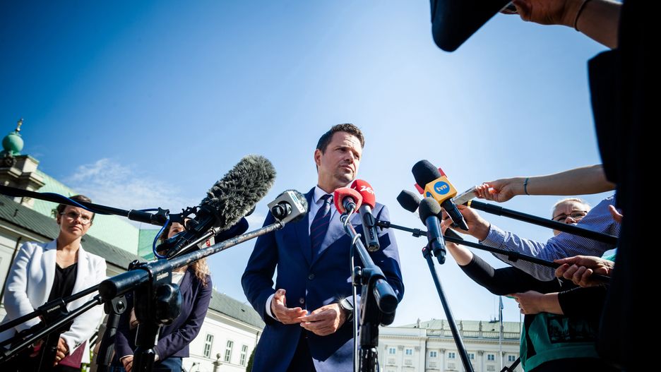 Rafał Trzaskowski przed Pałacem Prezydenckim