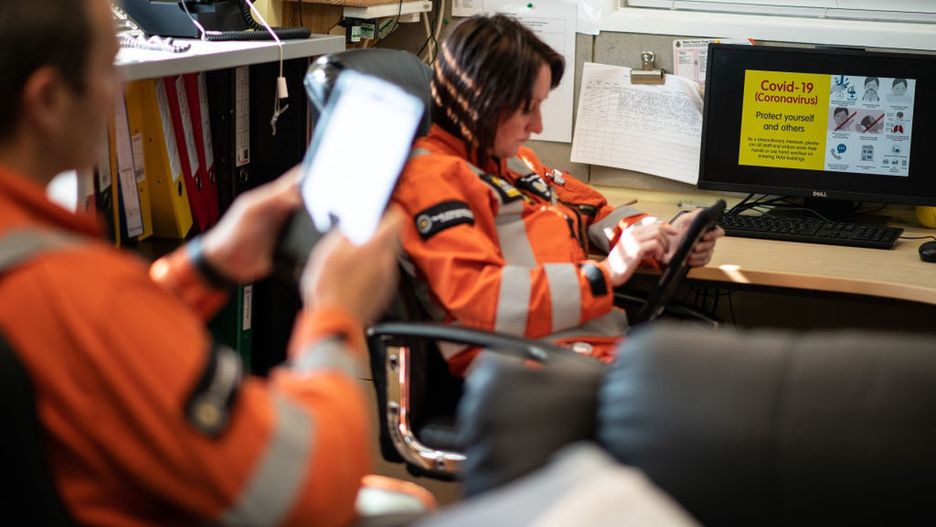 Załoga powietrznego ambulansu brytyjskiej służby zdrowia. 20.04.2020, Coventry