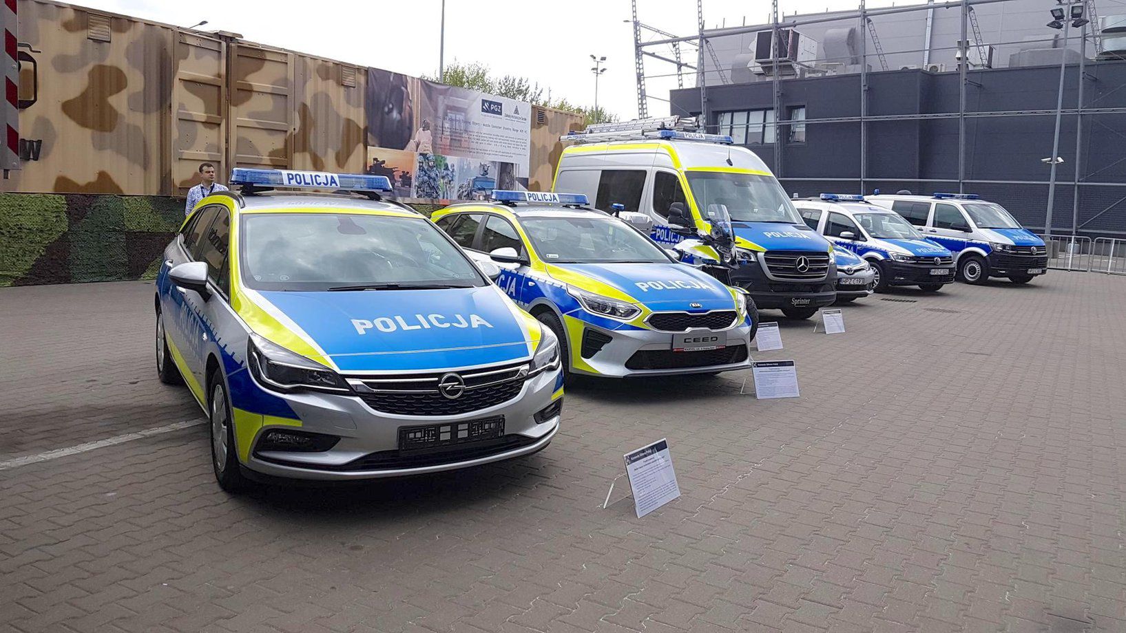Propozycja nowego malowania radiowozów