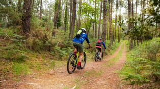 Pot, deszcz i błoto. Szalony rajd rowerowy MTB Cybinka w Bieganowie