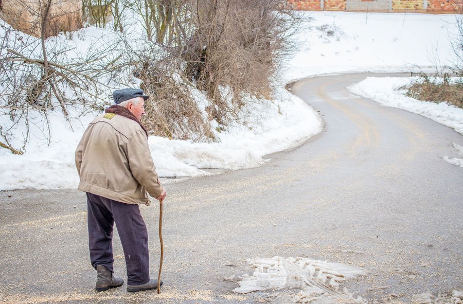 Policja zatrzymała dziadka, który sprzedawał mefedron