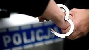 Mońki: "Ogórki kiszone warte 10 lat – 39-latek włamał się do piwnicy dla przekąski i pompki"