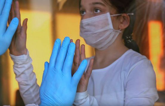 Młodzież i pokolenie X gorzej znosi psychicznie pandemię Covid-19