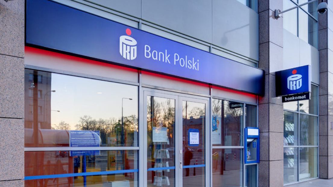 PKO BP musi stawić czoła kryzysowi, który mocno odbił się na całym sektorze bankowym.