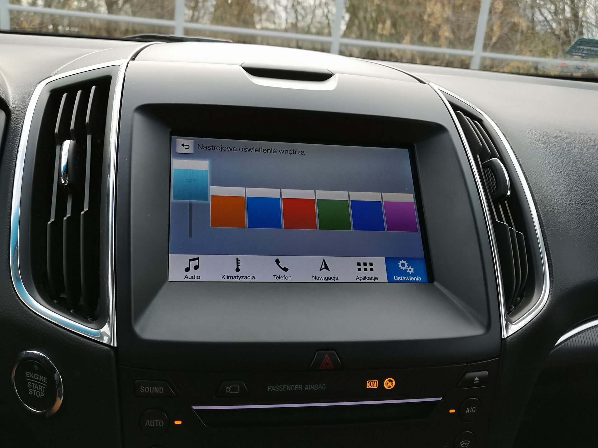 Ford Edge: audio B&O PLAY, wspomaganie parkowania i system Ford SYNC 3 14
