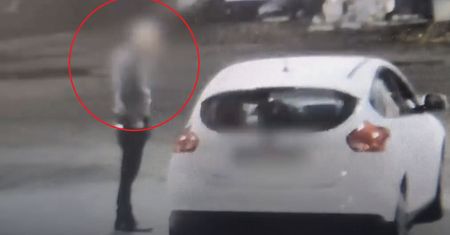 Policjanci pobili chorego na Parkinsona? Brutalny atak na stacji